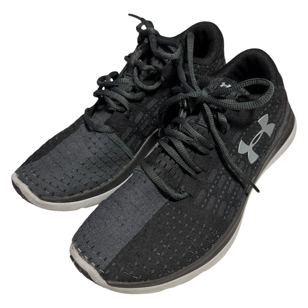 Under Armour Black and Gray Athletic Shoes EUC CB8